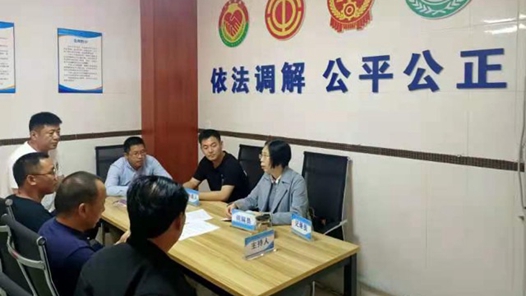 郑州市郑东新区金光路办事处工会开展农民工维权普法宣传活动